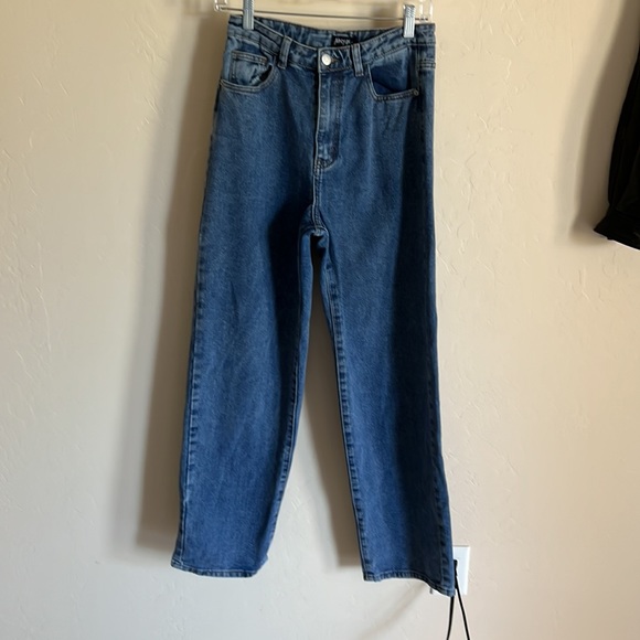 Nasty Gal High Rise Baggy Jean - Picture 2 of 9